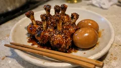 手羽元をチューリップにして甘辛だれで煮る—手づかみしやすい定番おかず