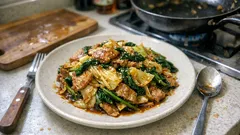 焼肉のたれで味がすぐ決まる：豚こま×キャベツ×ほうれん草の時短炒め