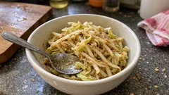 もやしとキャベツのごま和え—30秒ゆで＆しっかり水切りで味が決まる、あと一品副菜