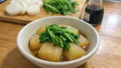 だし要らずで味しみ◎ 大根と水菜の煮物—レンジ下ゆでで手早くもう一品